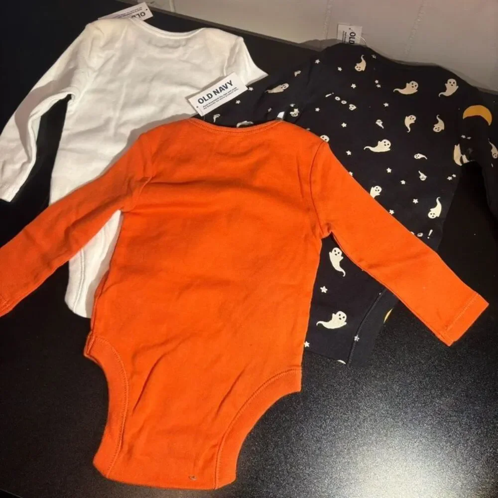 NWT Old Navy Baby Halloween Long Sleeve Snap Bodysuits Lot of 3 Size 3-6M
